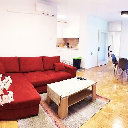 Central Bus Station Apartment Загреб Екстер'єр фото